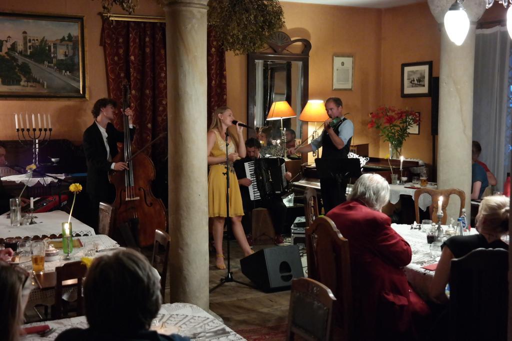 كراكوفيا Austeria Klezmer Hois المظهر الخارجي الصورة